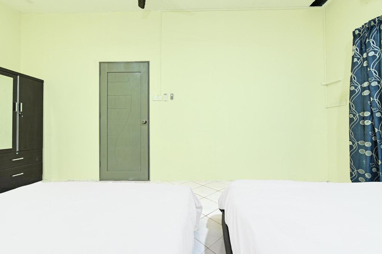 Oyo 90596 Casaria Inn Paka エクステリア 写真